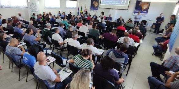 Congresso da Fequimfar planeja ações e define apoio a Lula