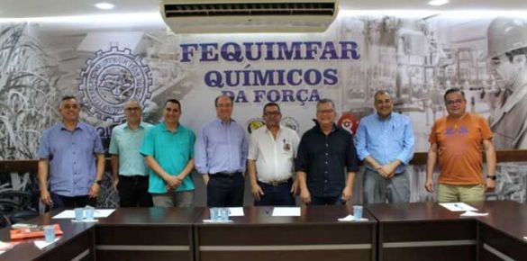 FEQUIMFAR recebe visita do presidente da Faber Castell Brasil