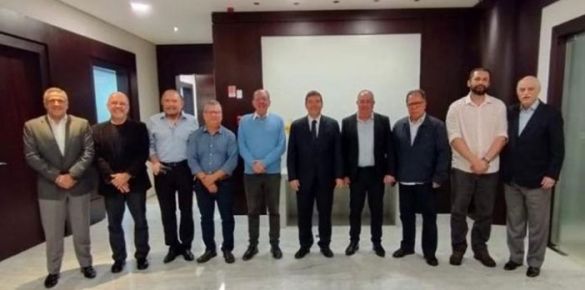 Lideranças das centrais sindicais se reúnem com presidente da FIESP