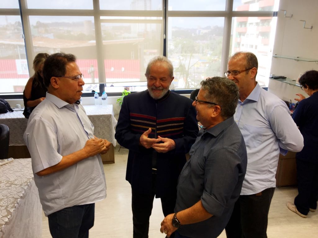 Sindicalistas se solidarizam com ex-presidente Lula