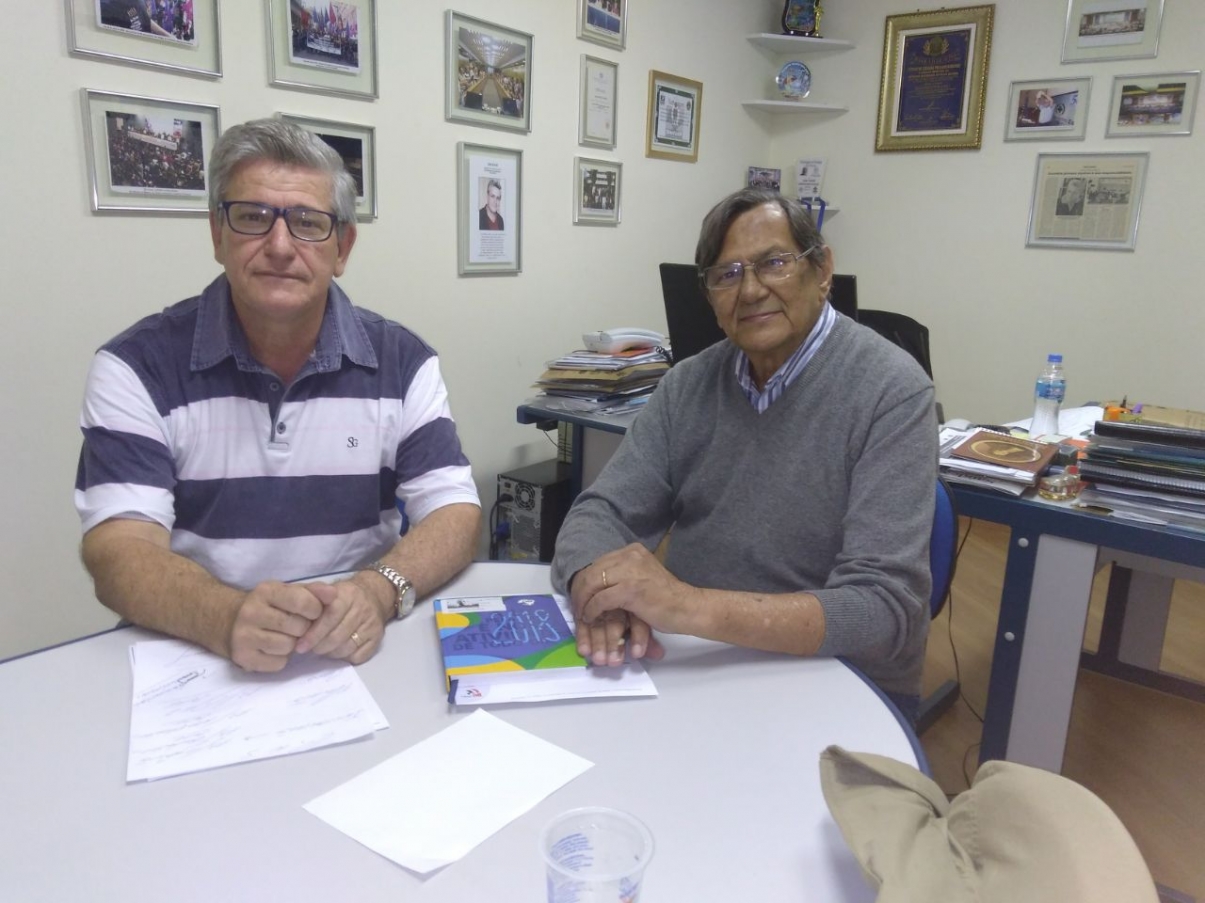 Departamento de Saúde da FEQUIMFAR recebe visita de Arnaldo Gonçalves