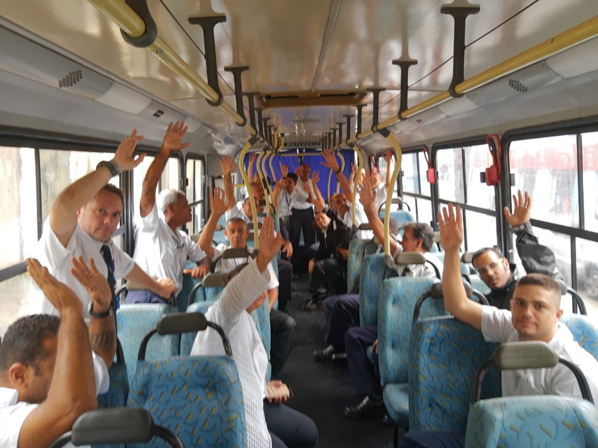 Santos: paralisados os ônibus seletivos