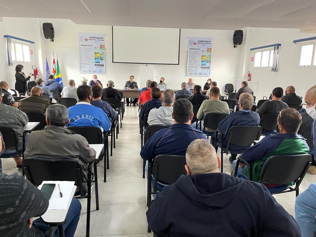 à Campanha Salarial e Social dos 133 mil trabalhadores do setor industrial químico e plástico no Estado de São Paulo, distribuídos nos segmentos químicos, plástico, petroquímicos, abrasivos, fertilizantes, cosméticos, tintas e vernizes, entre outros.