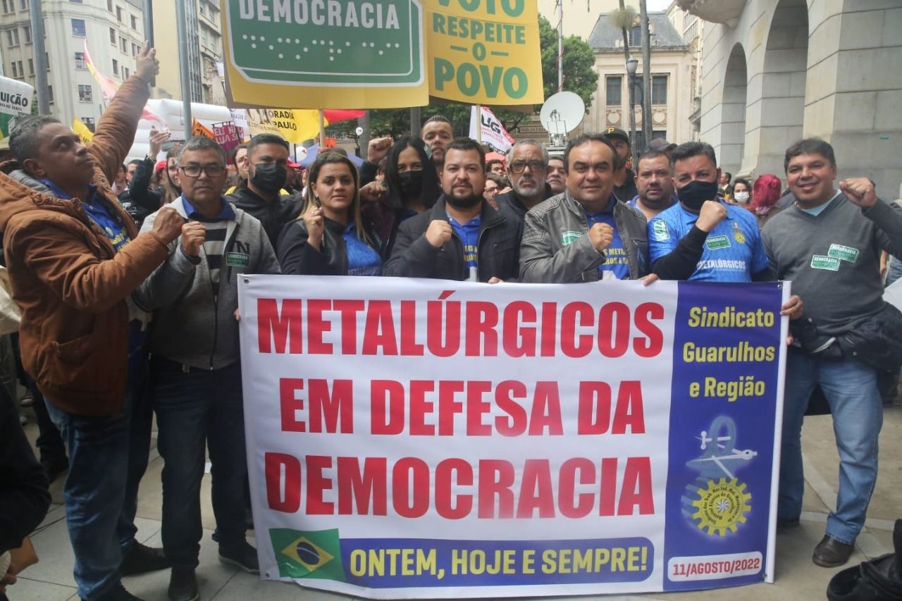 Metalúrgicos de Guarulhos estimulam comparecimento às urnas