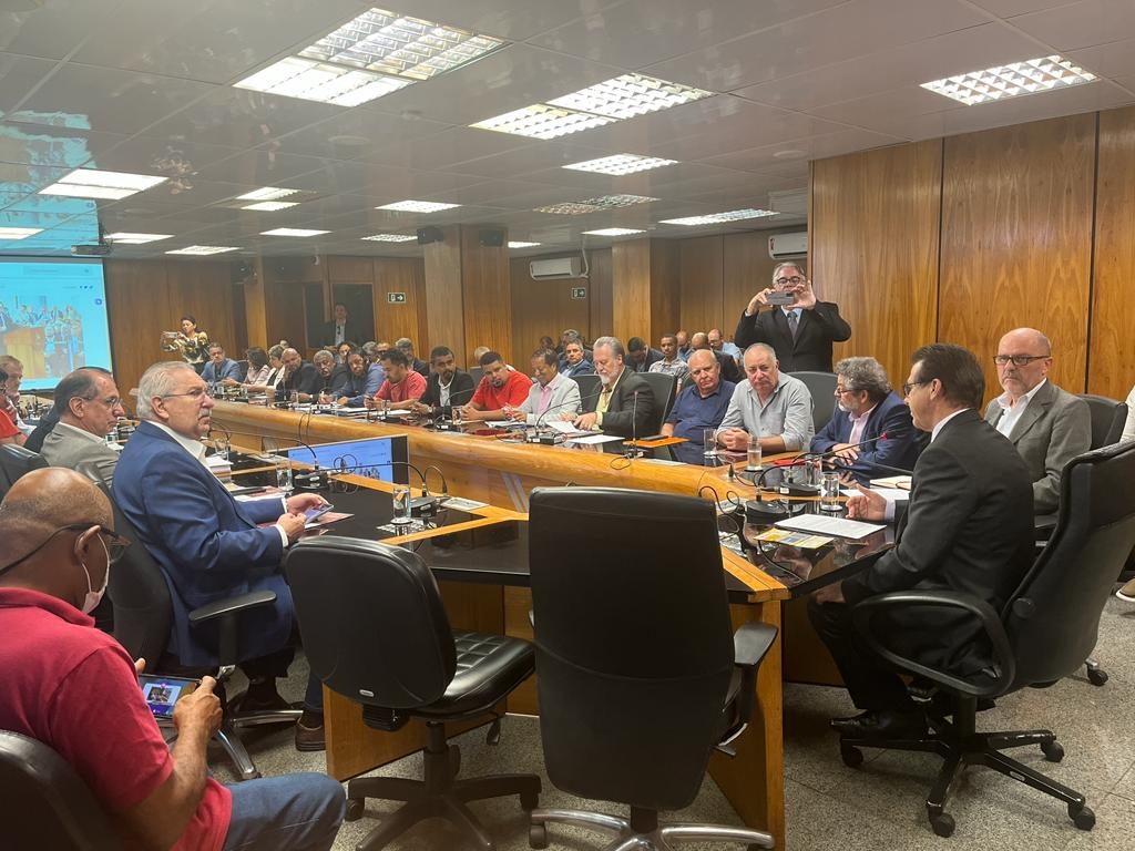 Reunião com o Ministro do Trabalho Luiz Marinho e as Centrais Sindicai