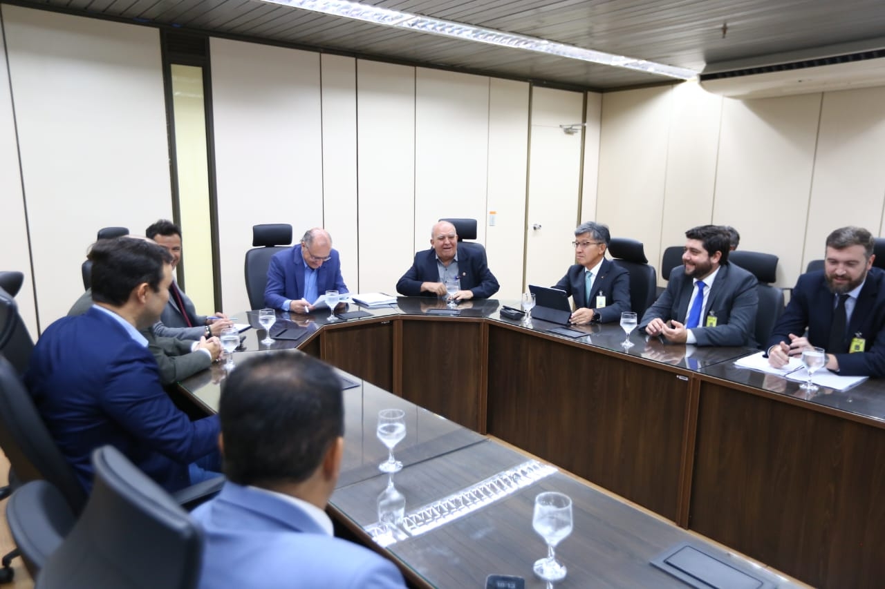 Sindicalistas, prefeitos e empresários participam de audiência com o vice-presidente Alckmin