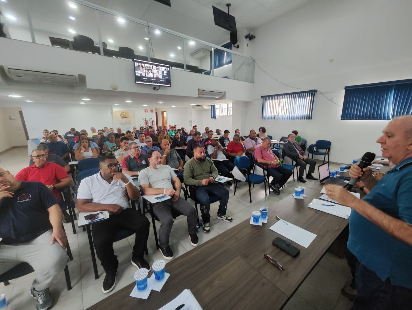 Presidente da Força participa de debate da campanha salarial da Fequimfar