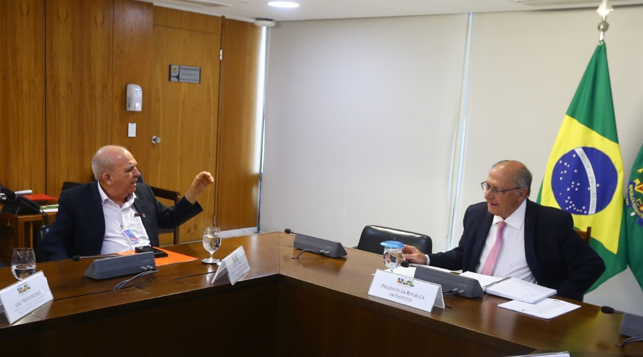 Alckmin recebe Miguel Torres e pauta de reivindicações de categorias
