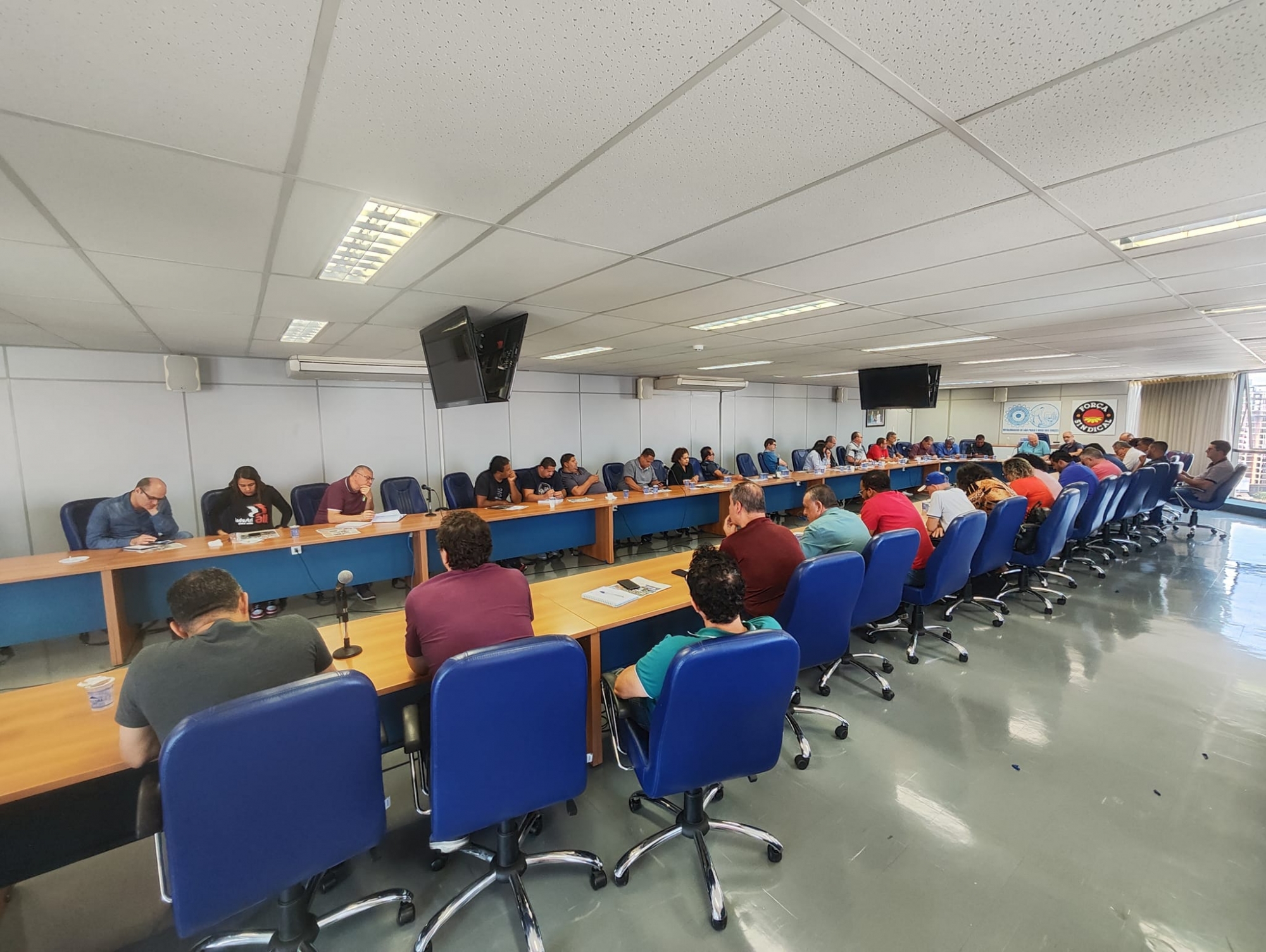 Metalúrgicos SP debatem andamento da campanha salarial 2023