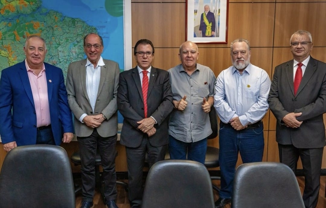 Miguel Torres participa de reunião das centrais com o Ministro do Trabalho