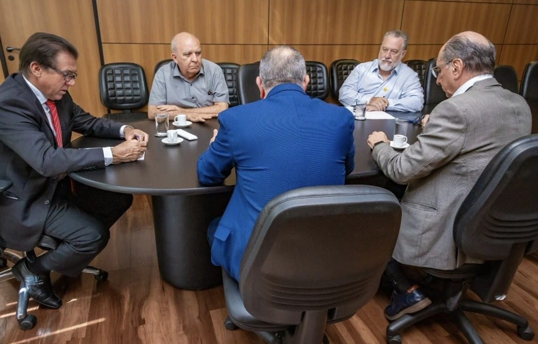 Miguel Torres participa de reunião das centrais com o Ministro do Trabalho