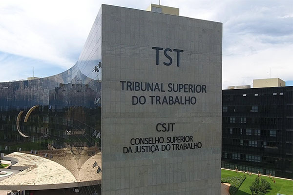 TST nega recurso a posto condenado por não cumprir convenção coletiva