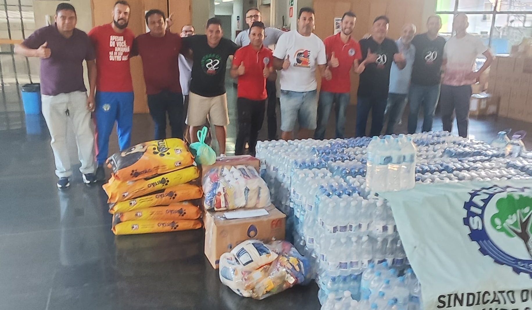 Borracheiros SP entregam doações às vitimas das chuvas no RS