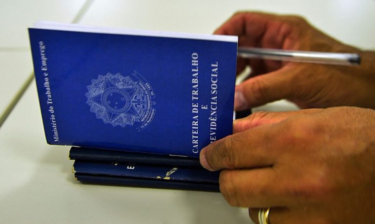 MTE atualiza multas trabalhistas para 2024; saiba novos valores