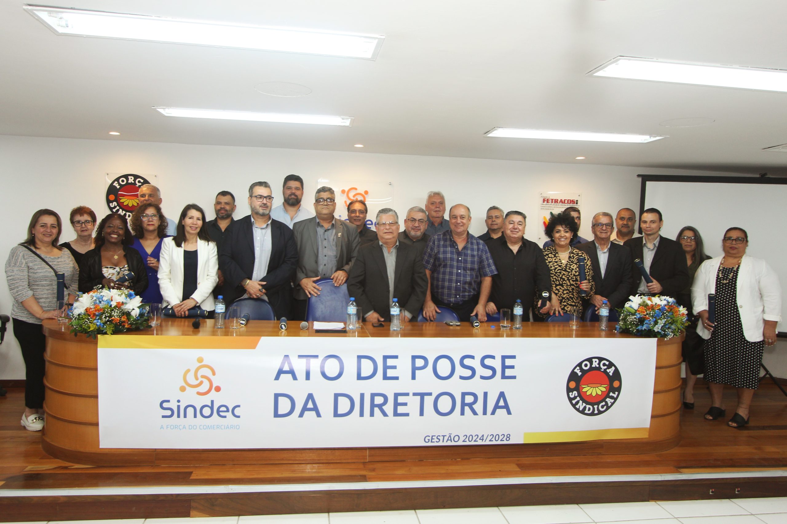 Sindec Porto Alegre empossa nova diretoria e lança nova marca em cerimônia solene