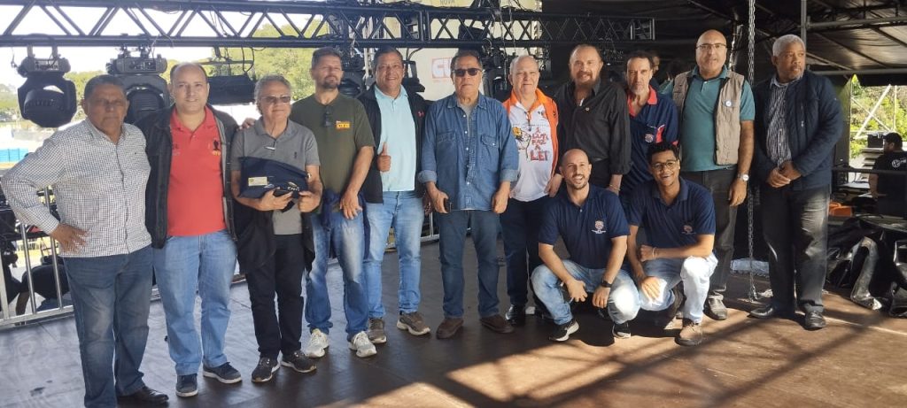 Dirigentes das Centrais Sindicais visitam palco do 1º de Maio