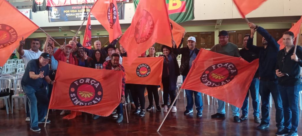 Trabalhadores celebram e reforçam luta por direitos em Porto Alegre