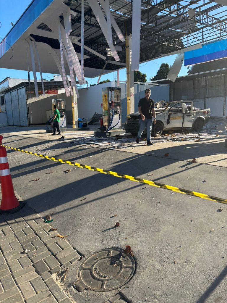 Sinpospetro-RJ visita posto em Nova Iguaçu em que veículo explodiu