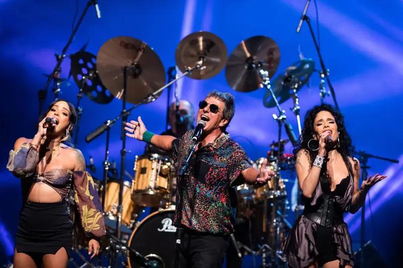 Blitz canta: A dois passos do paraíso; música