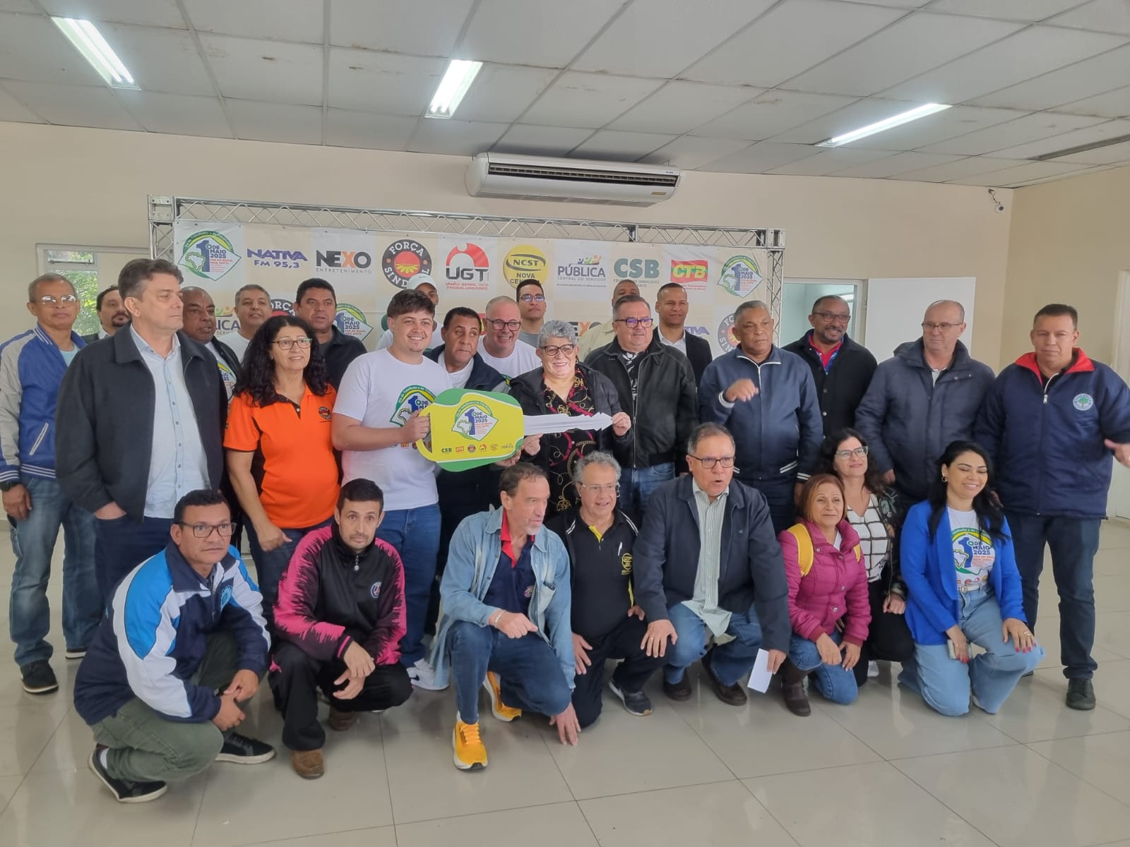 Centrais entregam prêmios do 1° de Maio