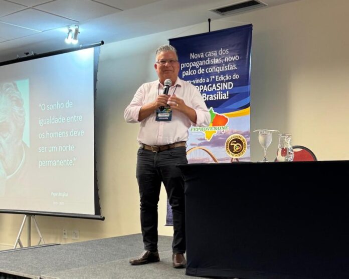 Fequimfar marca presença na 6ª edição do Propagasind em Brasília
