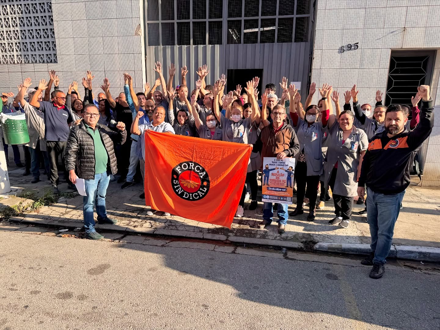 Metalúrgicos da empresa Olimpic mobilizados por direitos