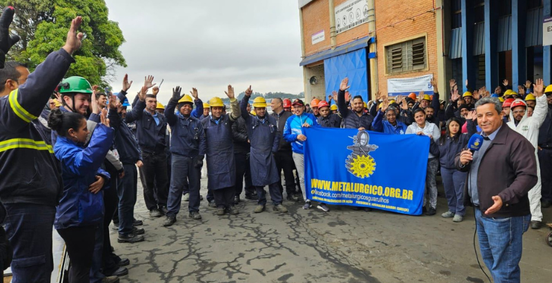 Trabalhadores da Komatsu garantem aumento de 26% na PLR após greve