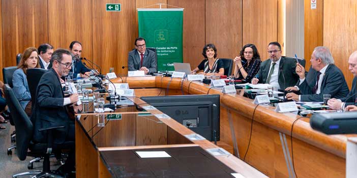 Conselho Curador do FGTS aprova R$ 12,9 bi para trabalhadores