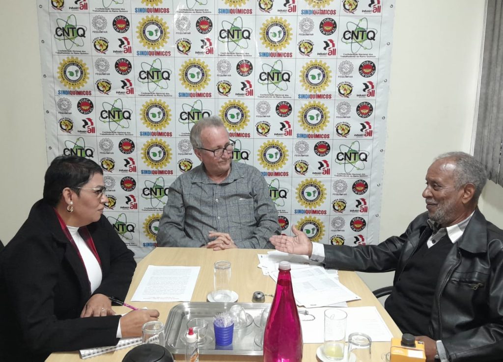 Químicos de Guarulhos reforçam mobilização por jornada menor