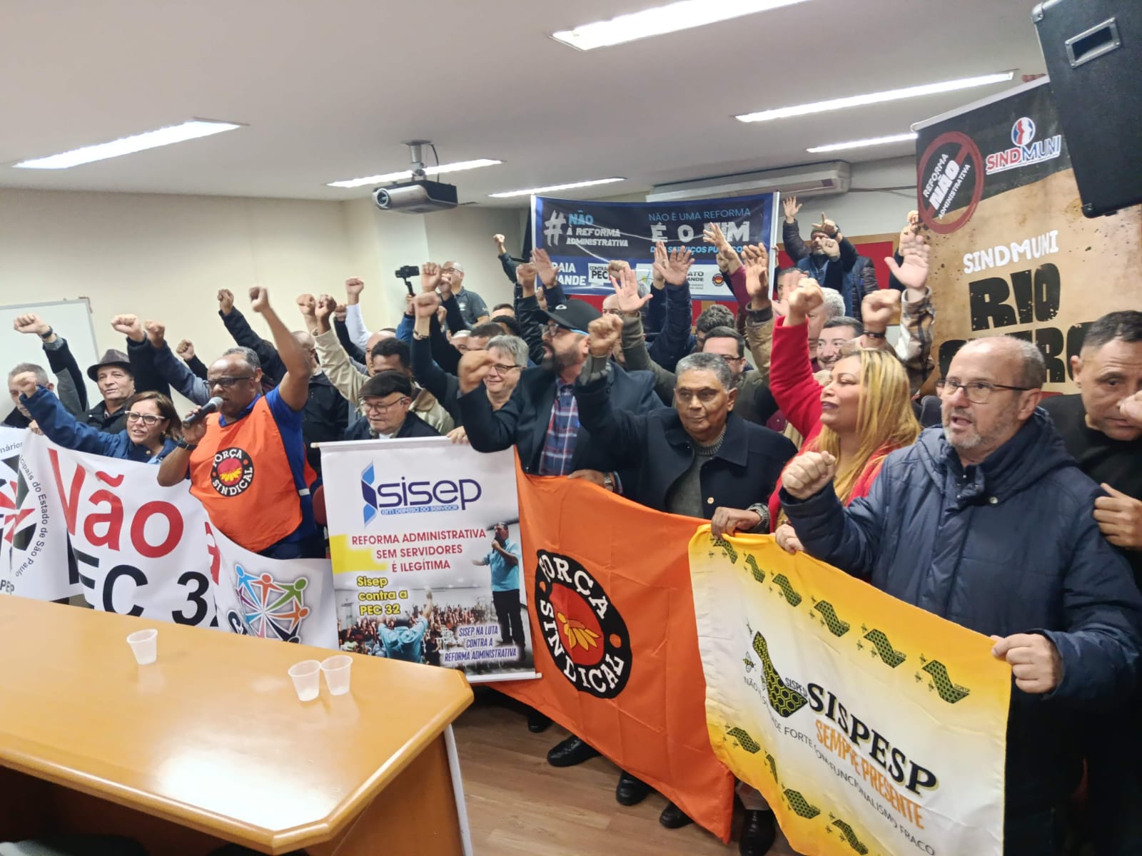 Servidores Municipais mobilizados contra PEC 32 em SP