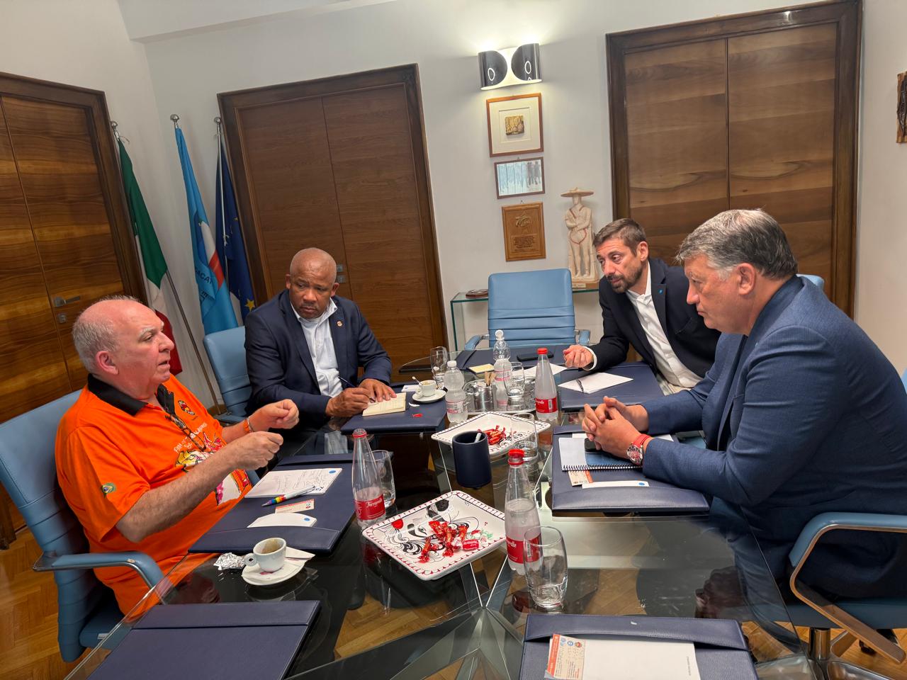 Miguel Torres fortalece relações sindicais em encontro na Itália