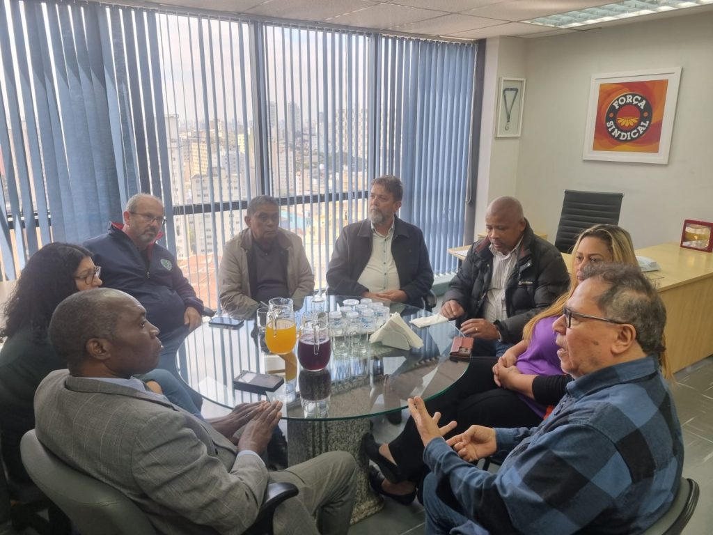 Presidente da FS Angolana visita central