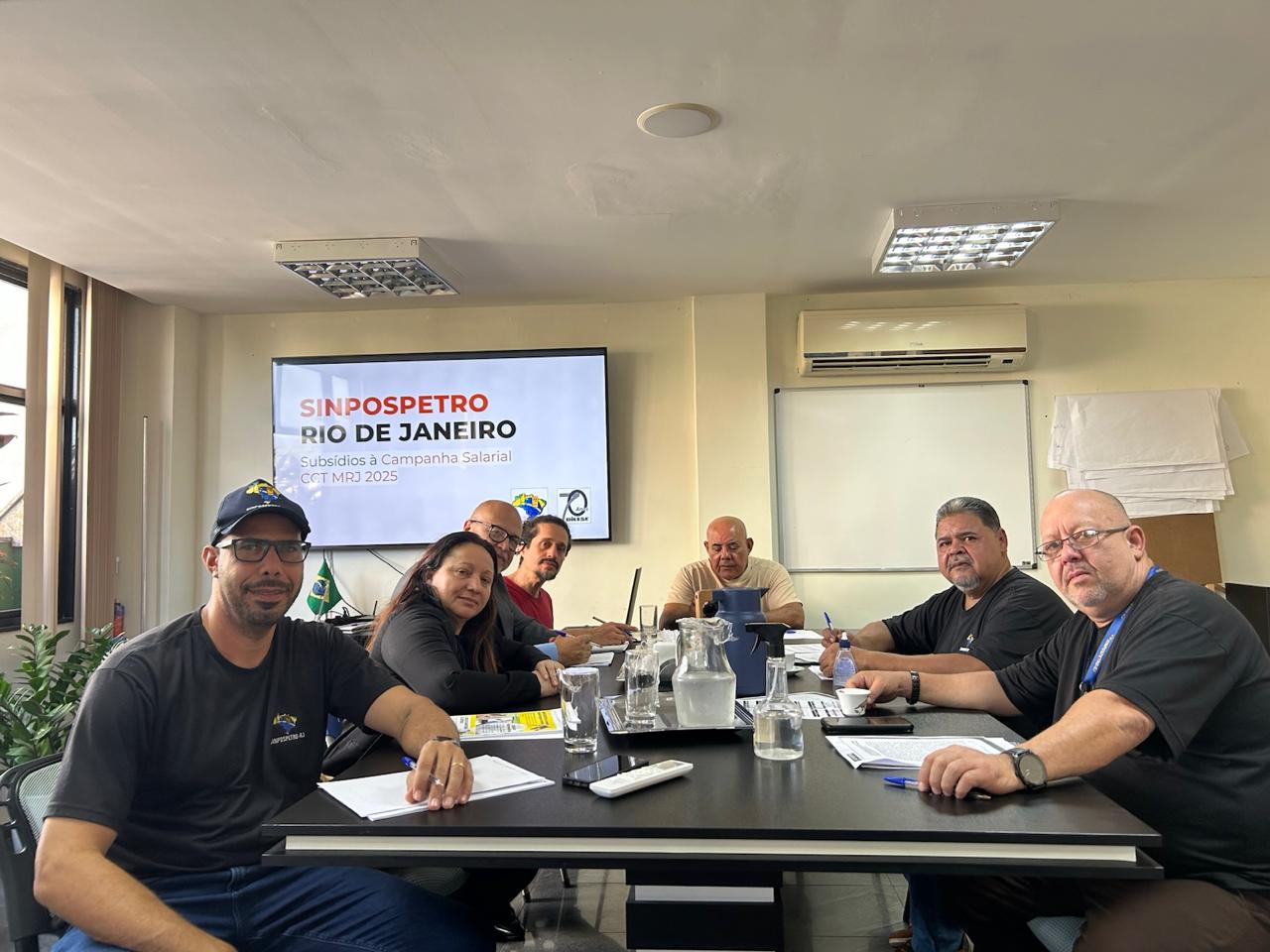 Frentistas do RJ retomam negociação salarial nesta sexta-feira (8)