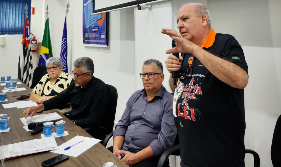 Fequimfar realiza seminário de negociação coletiva em Praia Grande