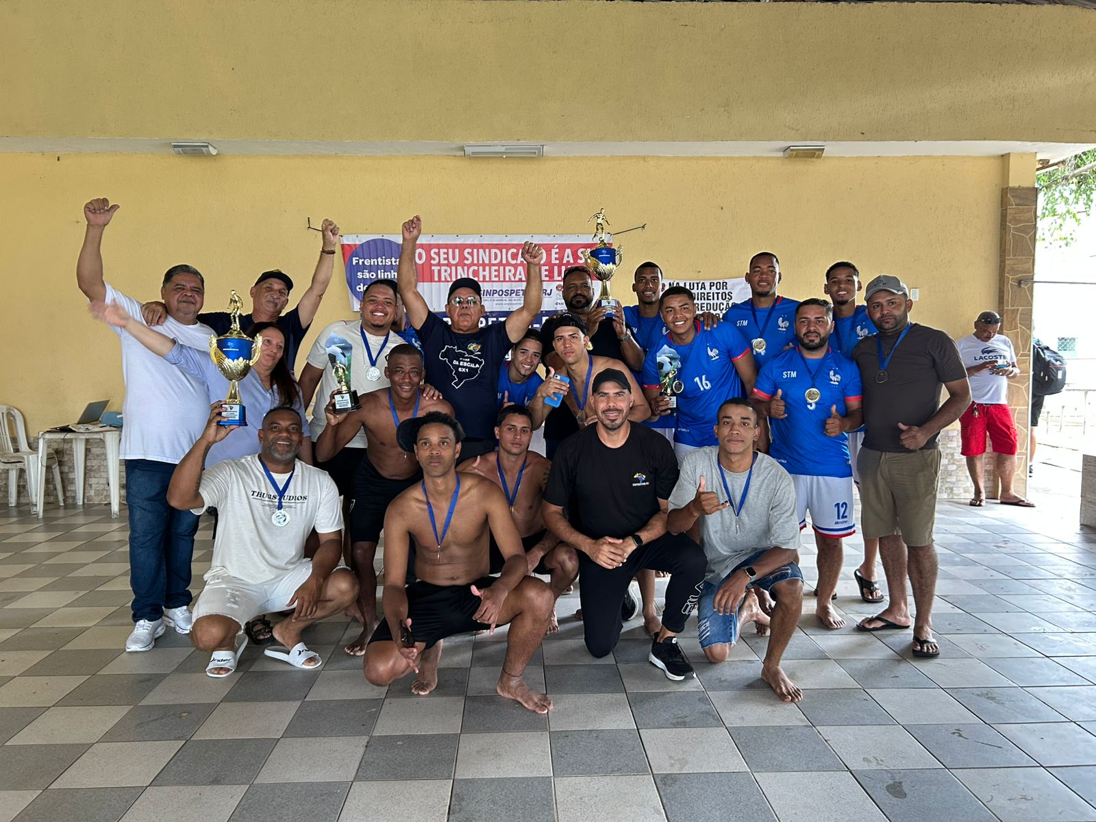 Raça e determinação marcam o 7º torneio de futebol do Sinpospetro-RJ