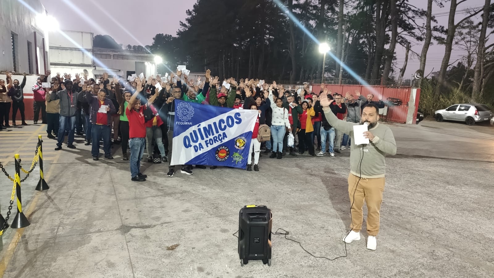Químicos realizam assembleia da Campanha Salarial em Itaquaquecetuba