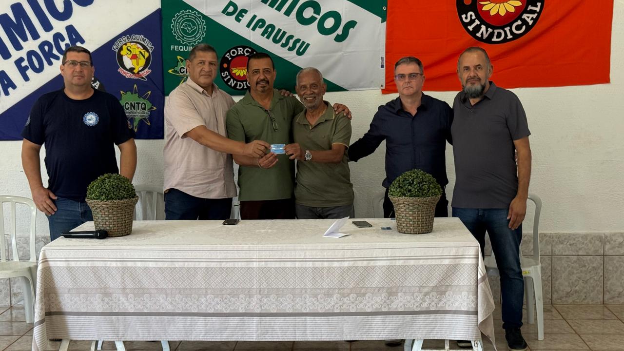 Força Sindical SP prestigia posse dos Químicos de Ipaussu