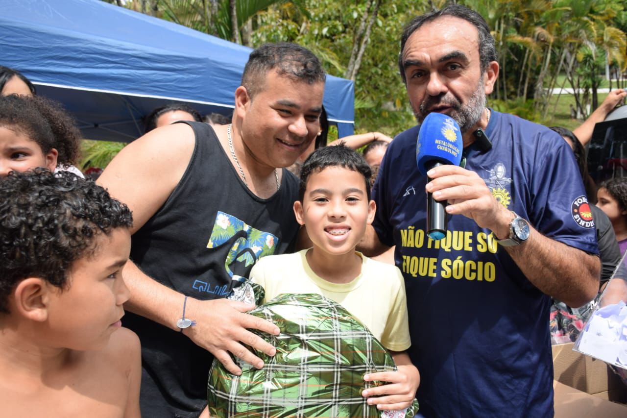 Festa da Criança dos Metalúrgicos reúne quatro mil no Clube de Campo