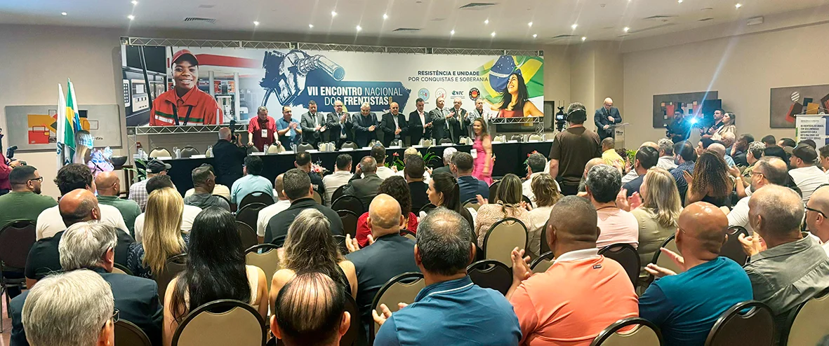 Frentistas realizam Encontro Nacional e programam ações