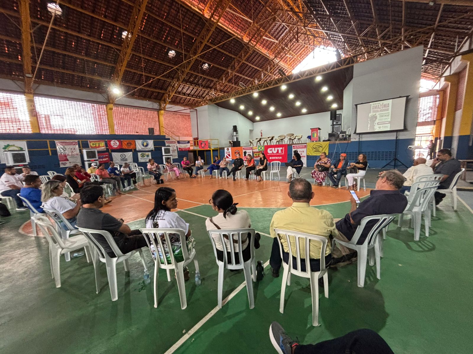 Mulheres exigem voz e igualdade na COP30