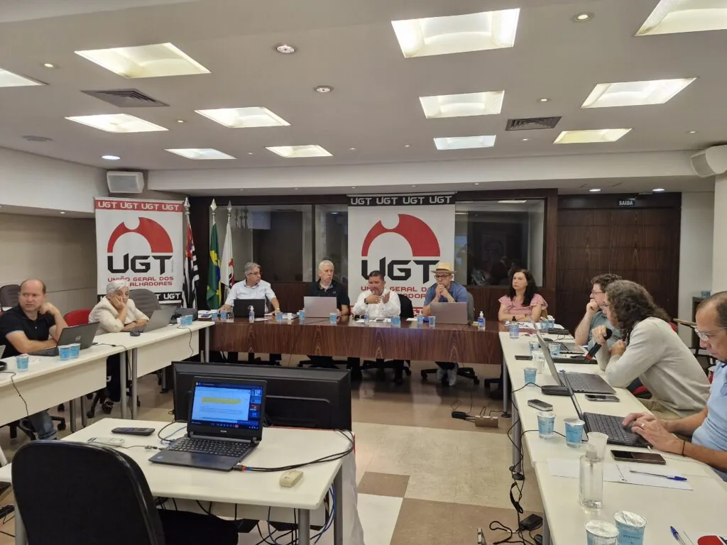 Eletricitários SP reforçam defesa da segurança em debate da NR10