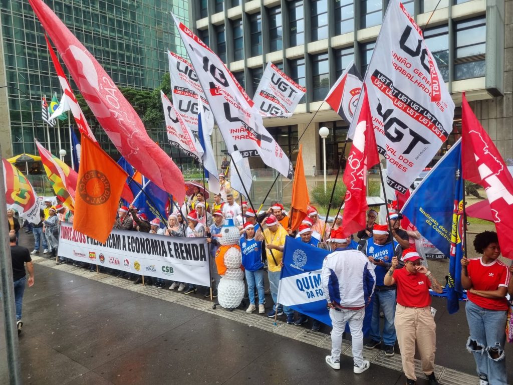 Centrais sindicais exigem queda urgente na taxa Selic