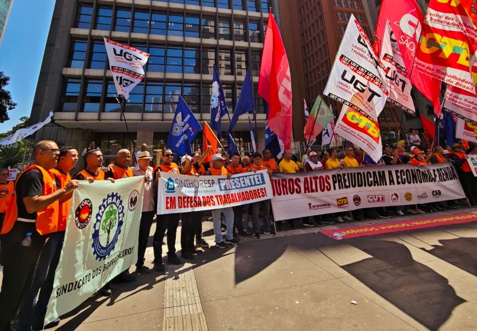 Centrais sindicais cobram redução imediata da taxa Selic