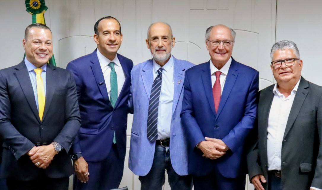 Crise no setor químico pauta encontro de sindicalistas com Alckmin