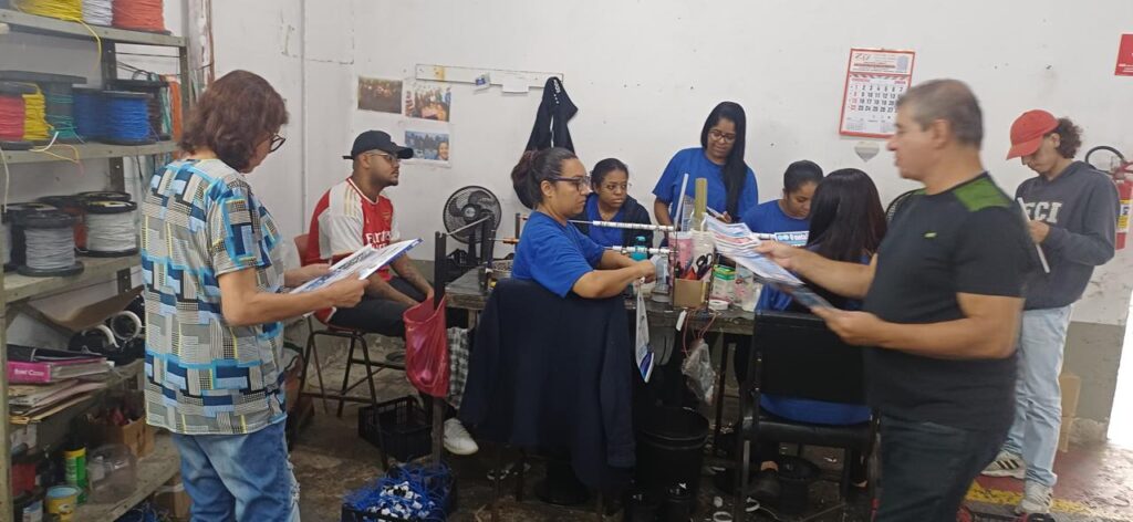 Metalúrgicos de SP levam às fábricas a vitória da isenção do IR