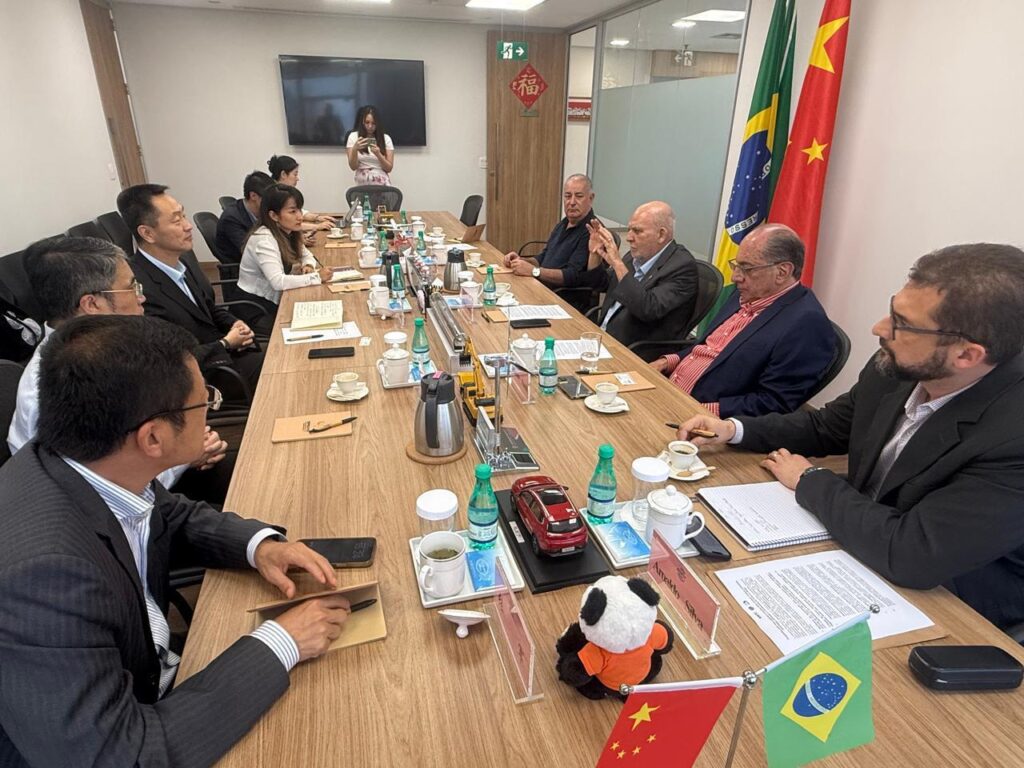 Centrais ampliam diálogo sindical entre Brasil e China