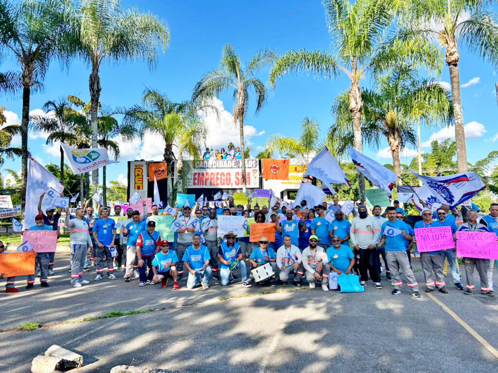 Eletricitários pressionam ANEEL contra caducidade