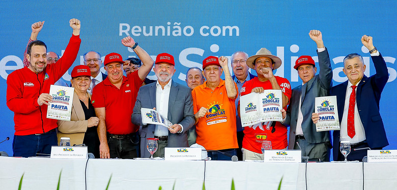 Lula recebe pauta das centrais após marcha em Brasília