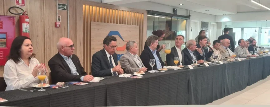 Tributação de gorjetas mobiliza Sinthoresp em São Paulo