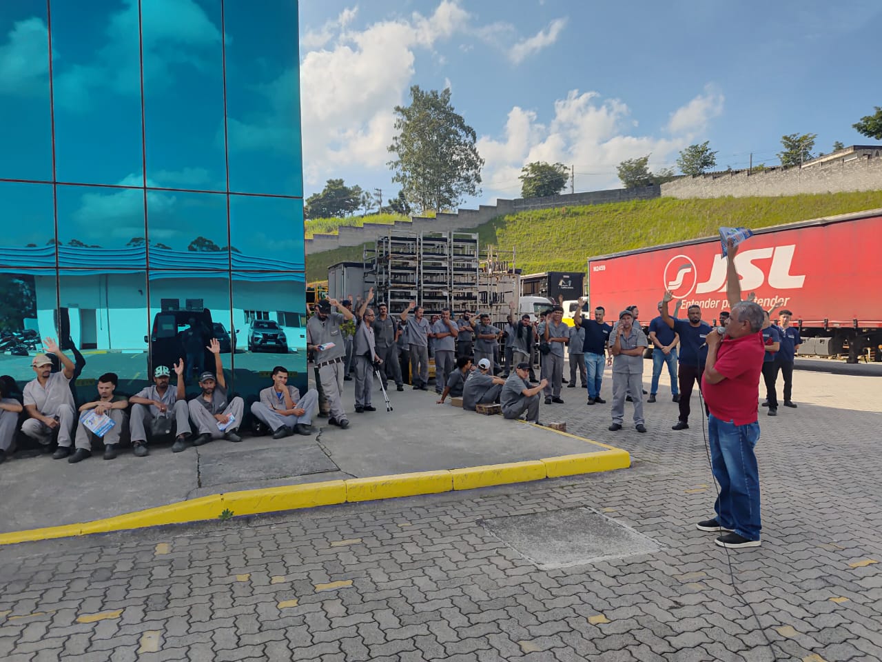 Tadeu na Plaxtex – aprovação da PLR e convocação para o #1Maio2026